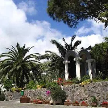 Ξενοδοχείο St. Leonard