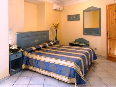 Ξενοδοχείο St. Leonard 4*